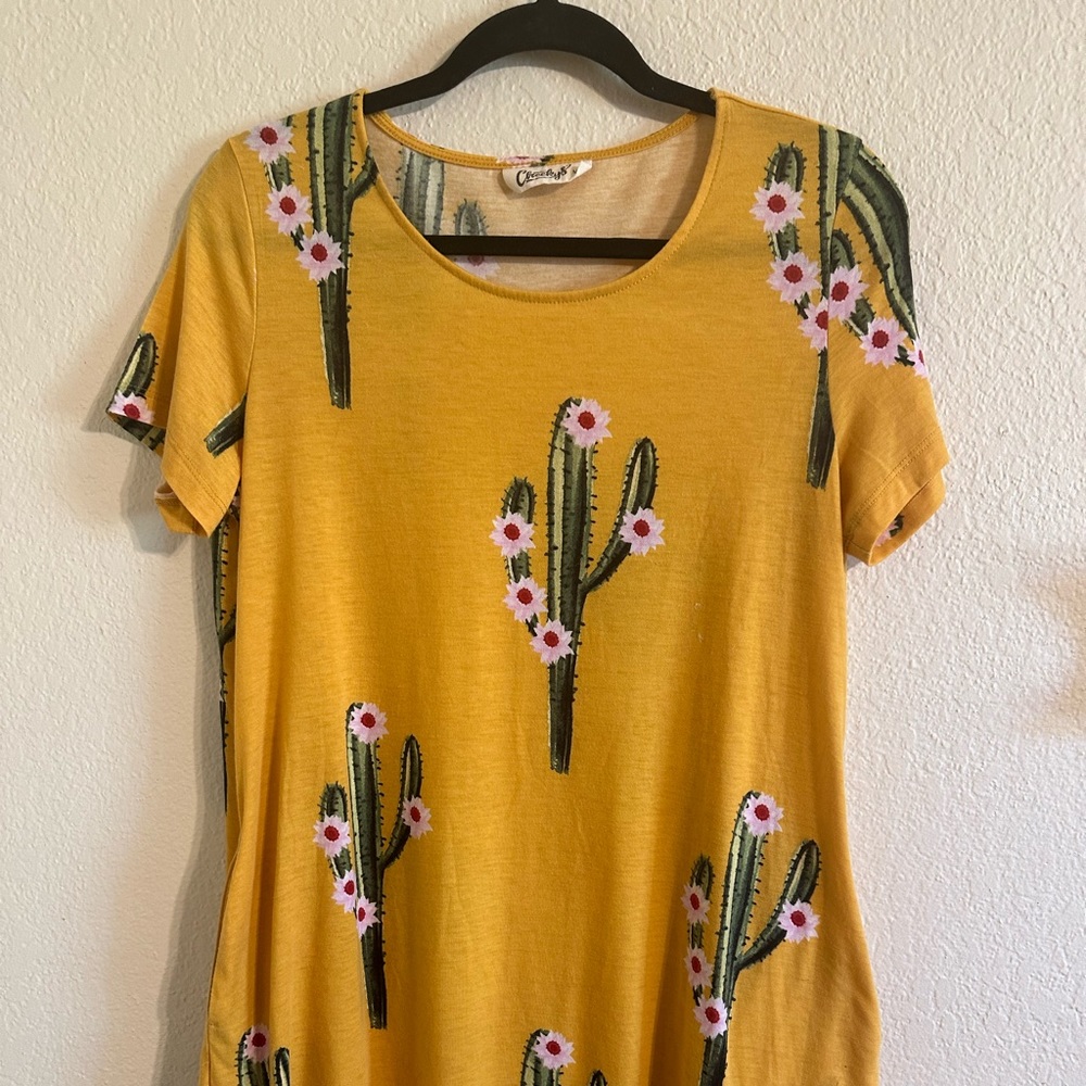 Cactus t-shirt dress. Size M